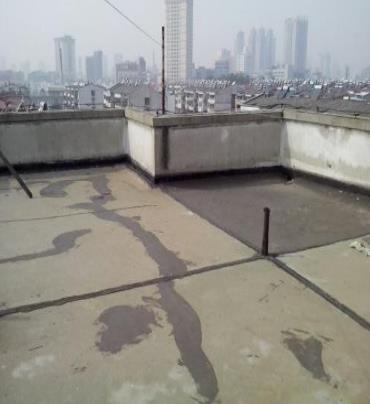 武汉漏水维修 楼顶漏水是什么原因，楼顶漏水维修方法是什么?
